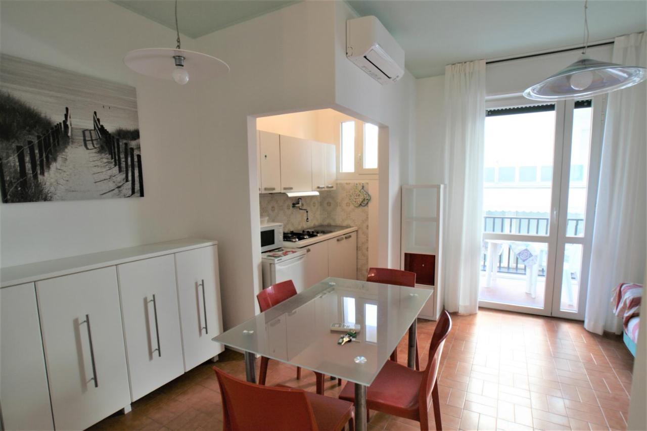 El Palmar Fronte Mare Appartement Lido di Jesolo Buitenkant foto