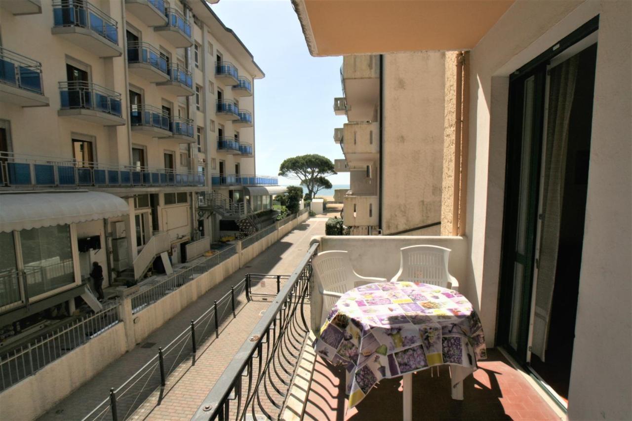 El Palmar Fronte Mare Appartement Lido di Jesolo Buitenkant foto